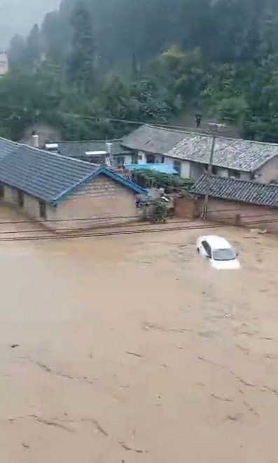 包含珠江委：左江等地将有暴雨的词条